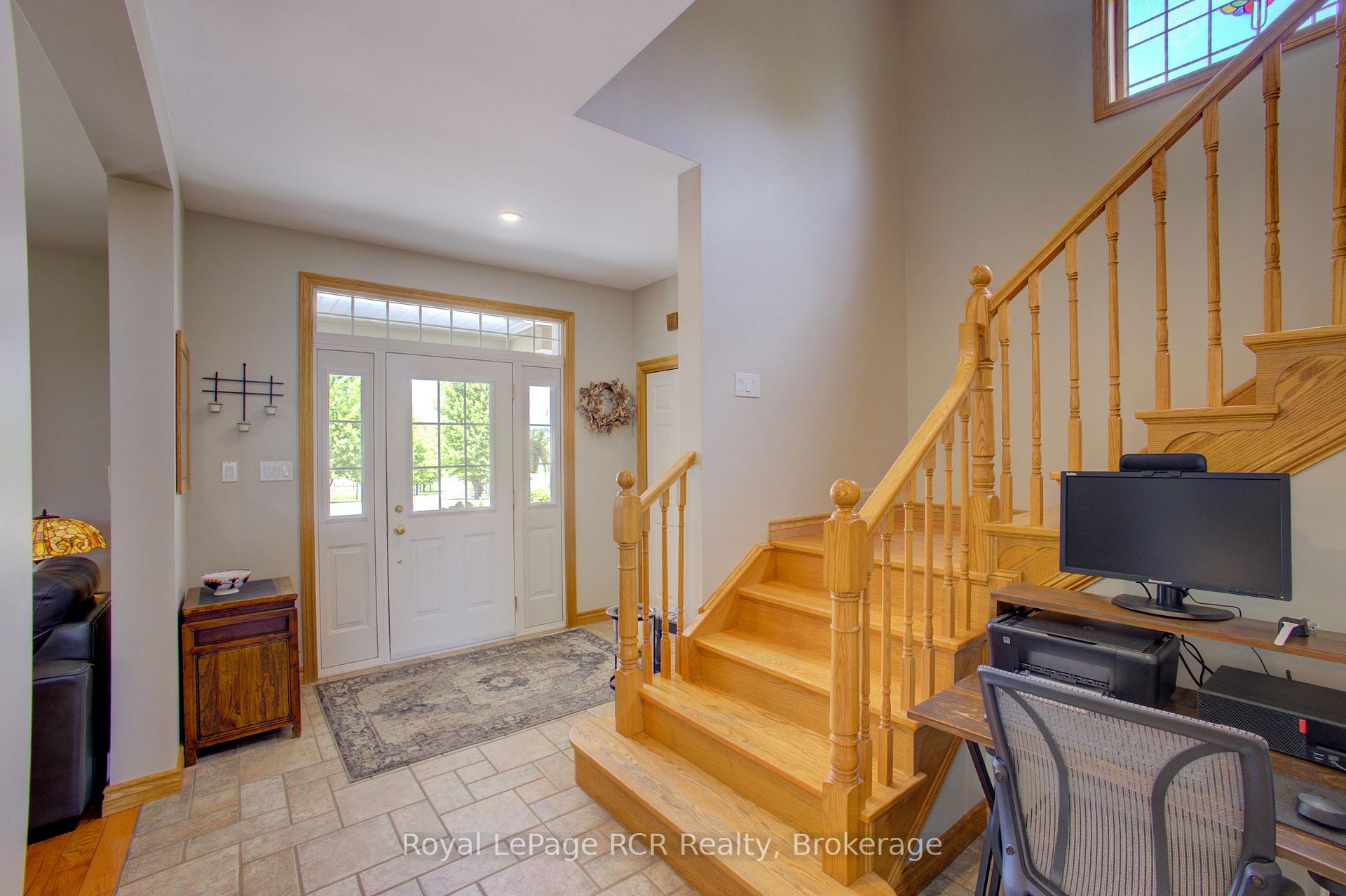 Photo 10 of 8022 Concession 16 Road, Mapleton, Rural Mapleton — HOMEH