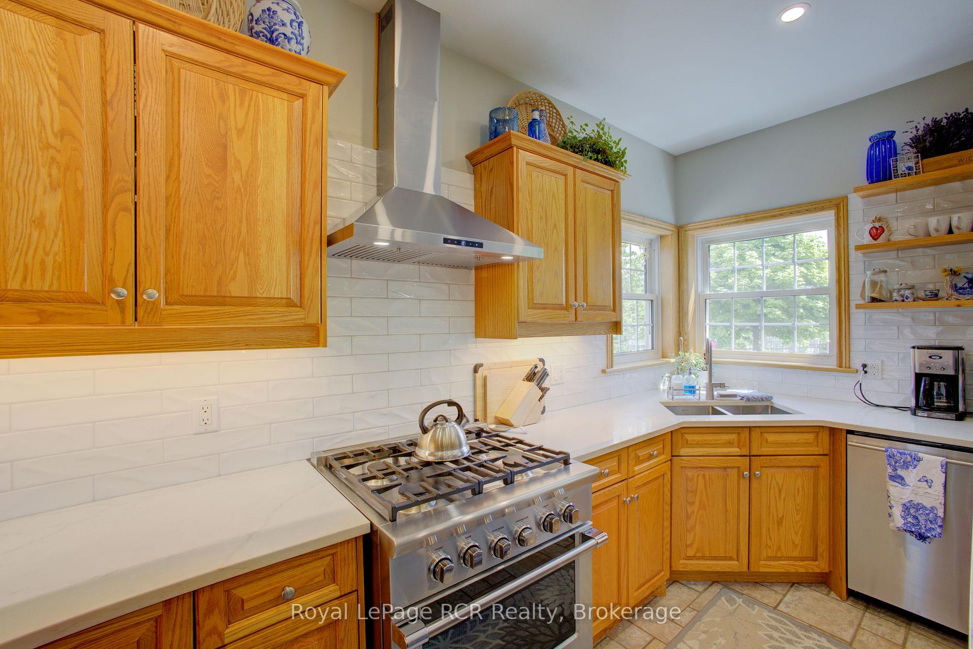 Photo 15 of 8022 Concession 16 Road, Mapleton, Rural Mapleton — HOMEH