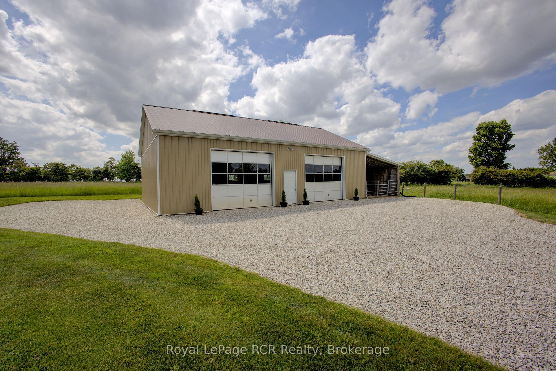 Photo 33 of 8022 Concession 16 Road, Mapleton, Rural Mapleton — HOMEH