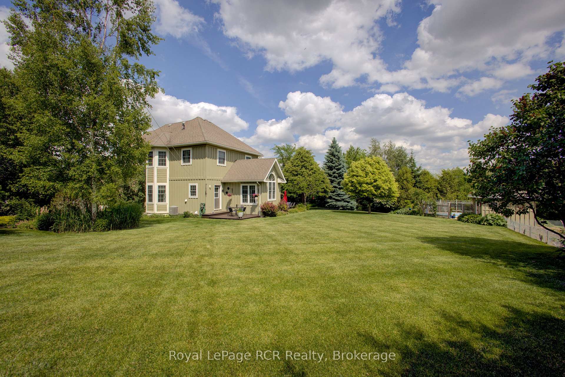 Photo 37 of 8022 Concession 16 Road, Mapleton, Rural Mapleton — HOMEH
