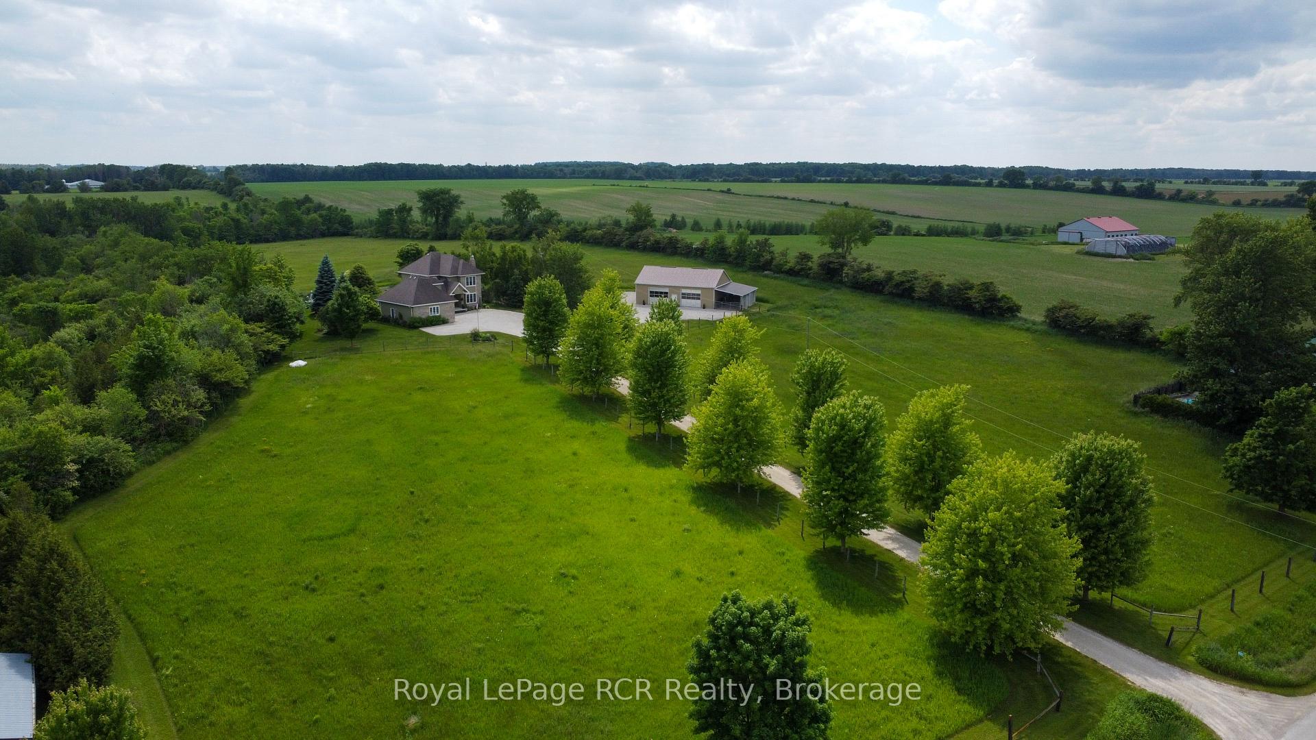 Photo 43 of 8022 Concession 16 Road, Mapleton, Rural Mapleton — HOMEH