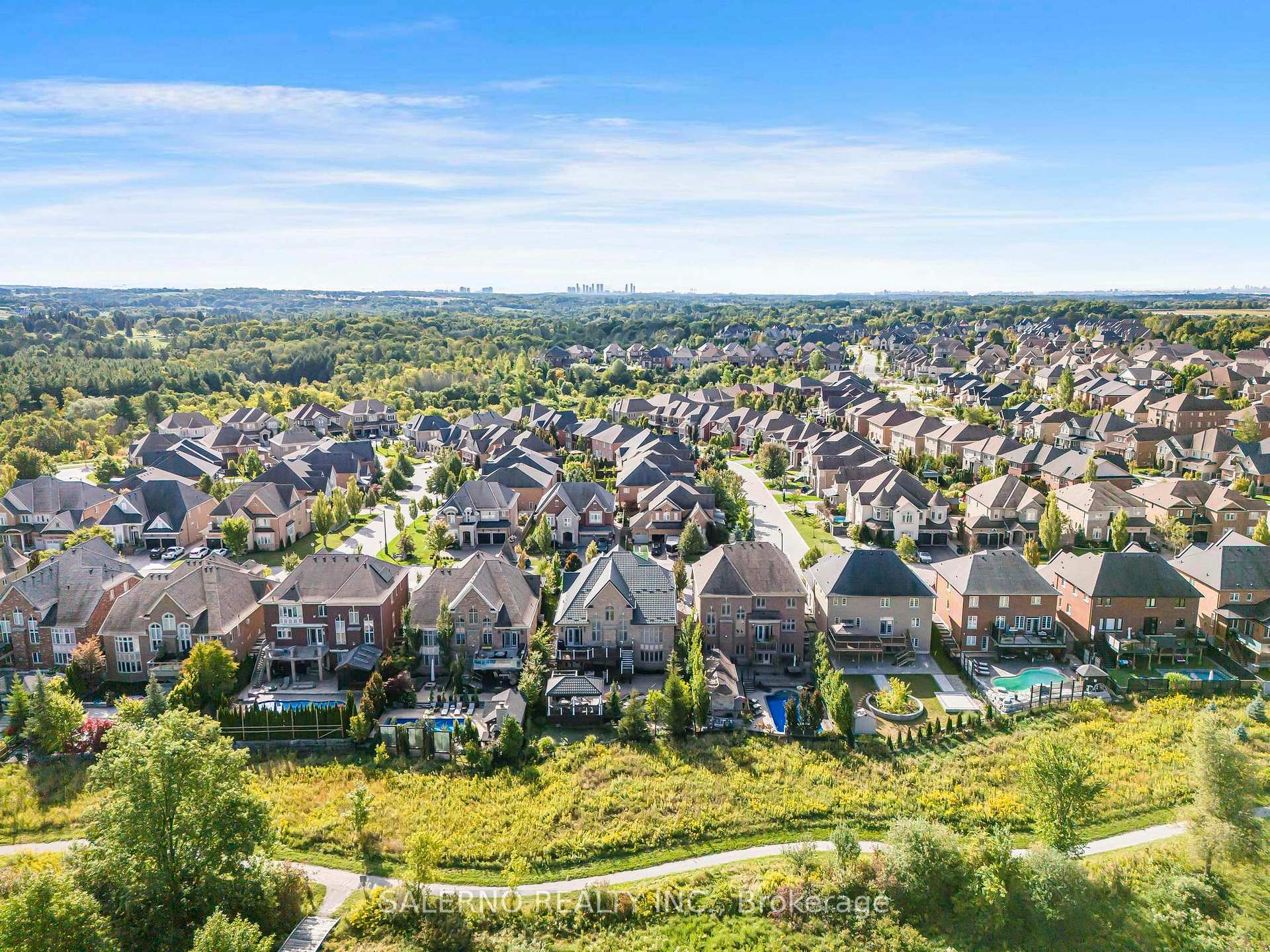 Photo 49 of 14 Bluff Trail, King, Nobleton — HOMEH