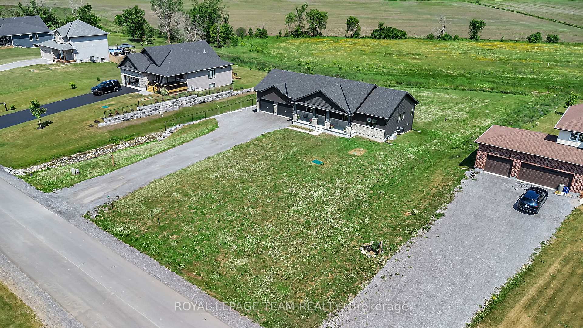 Photo 4 of 17 Isobel McEwan Street, McNab/Braeside, Mcnab/Braeside Twps — HOMEH