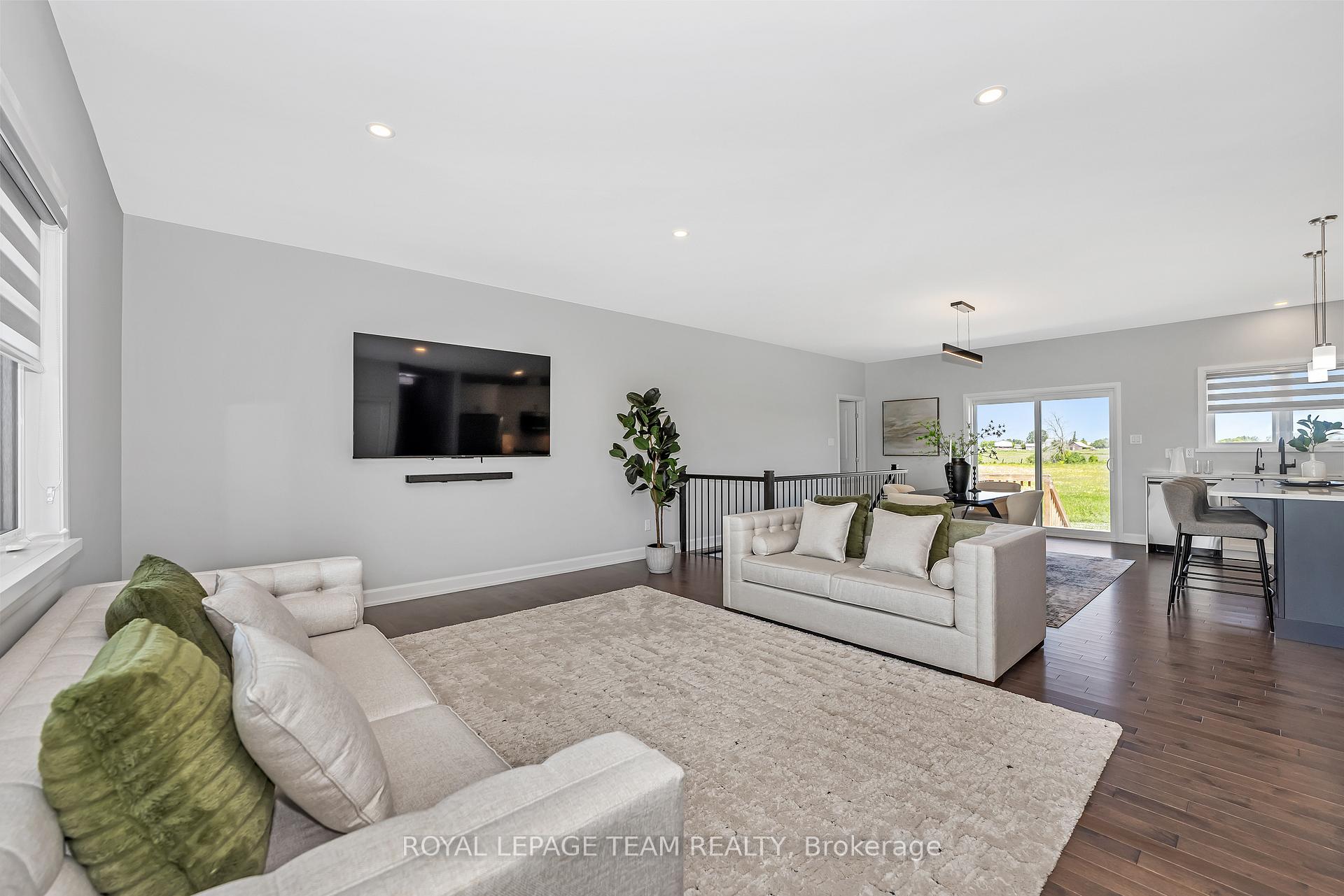 Photo 10 of 17 Isobel McEwan Street, McNab/Braeside, Mcnab/Braeside Twps — HOMEH