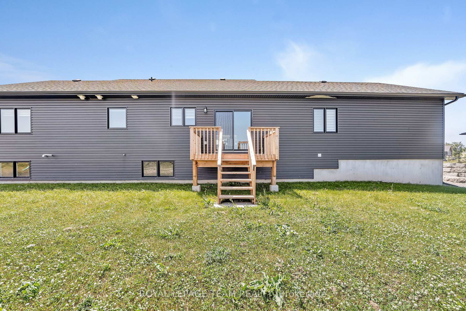Photo 34 of 17 Isobel McEwan Street, McNab/Braeside, Mcnab/Braeside Twps — HOMEH