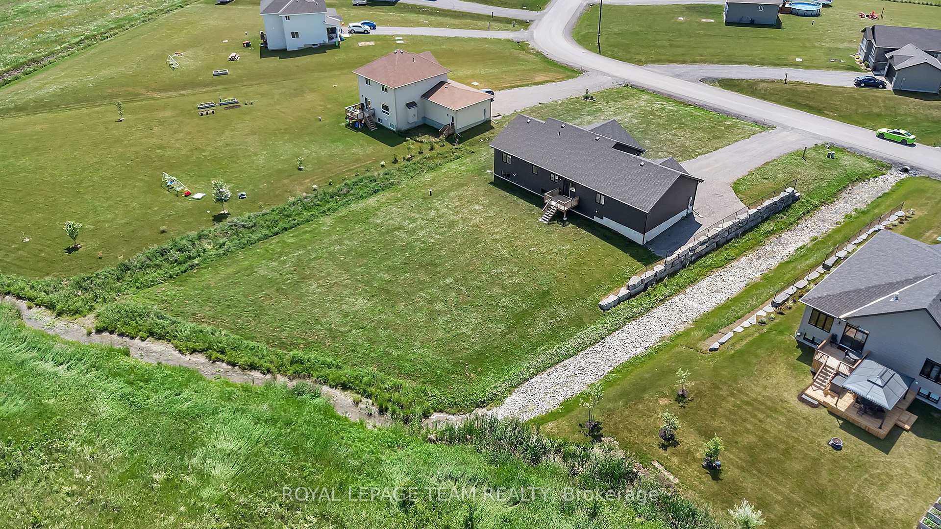 Photo 37 of 17 Isobel McEwan Street, McNab/Braeside, Mcnab/Braeside Twps — HOMEH
