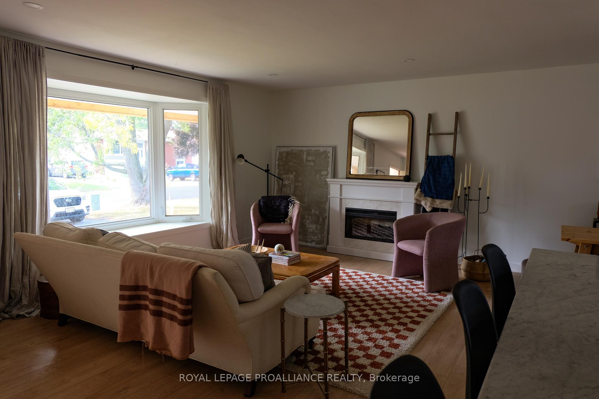 Photo 7 of 59 Kidd Drive, Loyalist, Amherstview — HOMEH