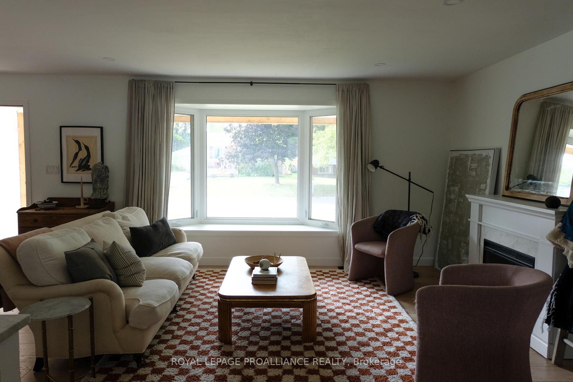 Photo 8 of 59 Kidd Drive, Loyalist, Amherstview — HOMEH