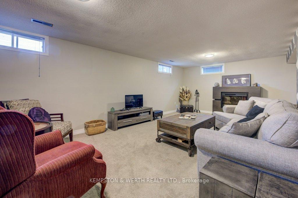 Photo 28 of 110 McGivern Street, Mapleton, Rural Mapleton — HOMEH