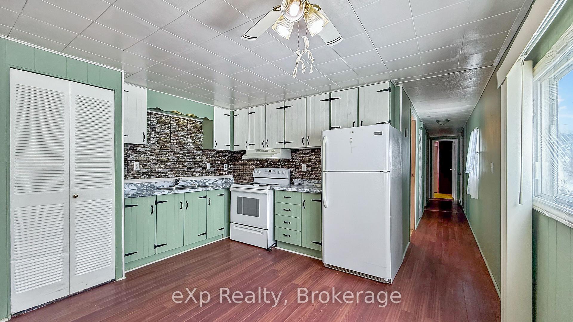 Photo 13 of Unit Unit 2, 3075 Mary Street, Howick — HOMEH