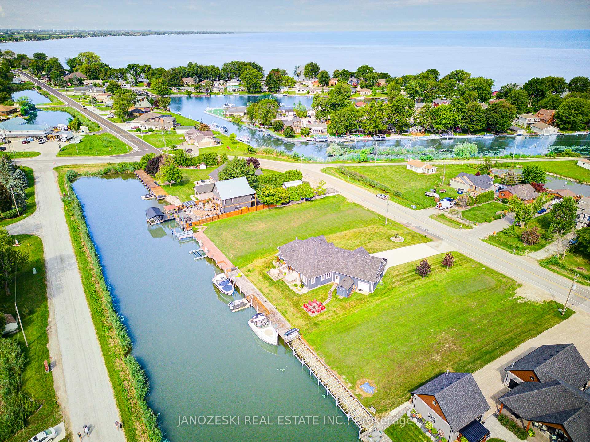 Photo 6 of 19055 Lakeside Drive, Lakeshore — HOMEH