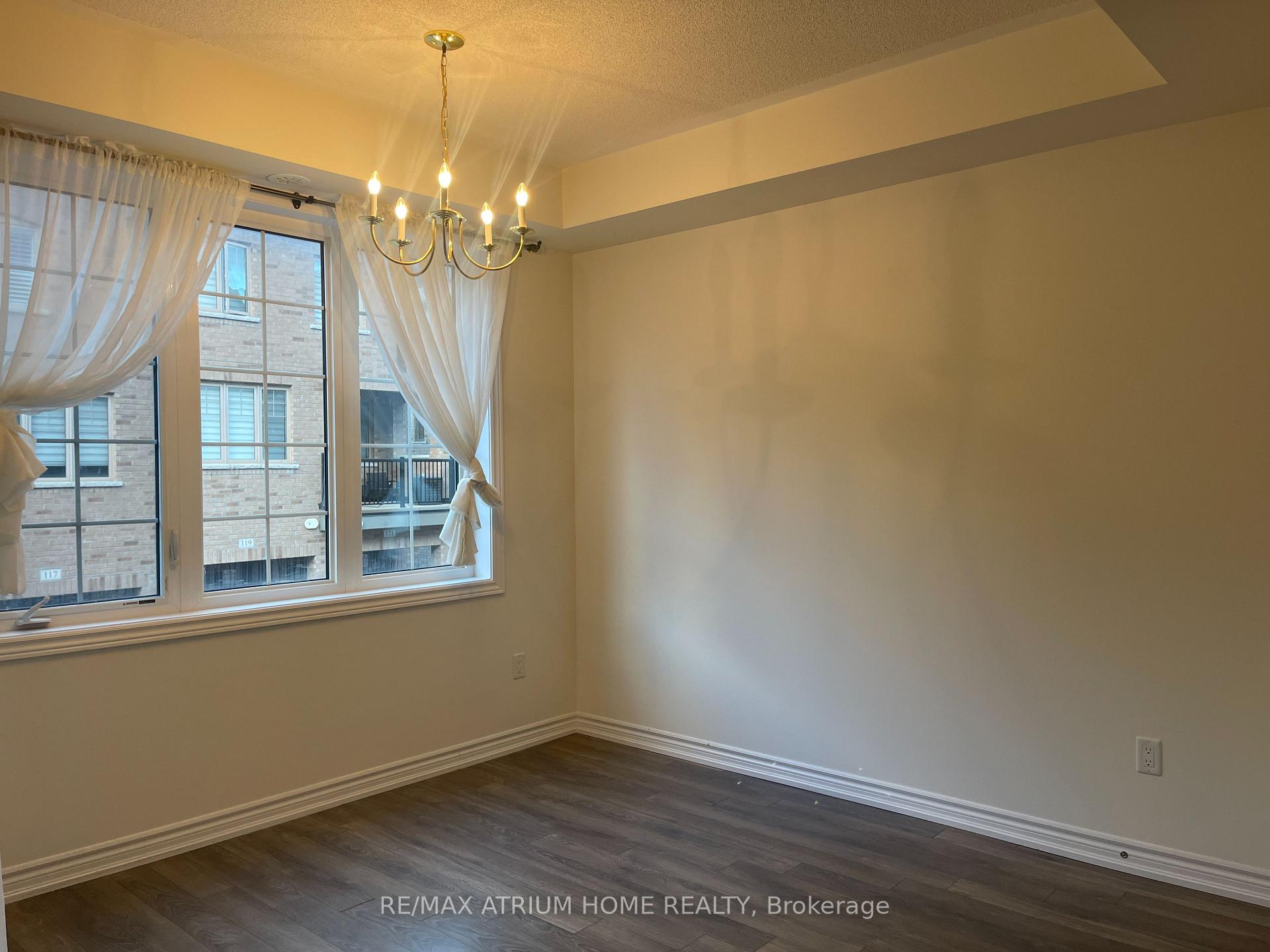Photo 5 of 472 Arthur Bonner Avenue, Markham, Cornell — HOMEH