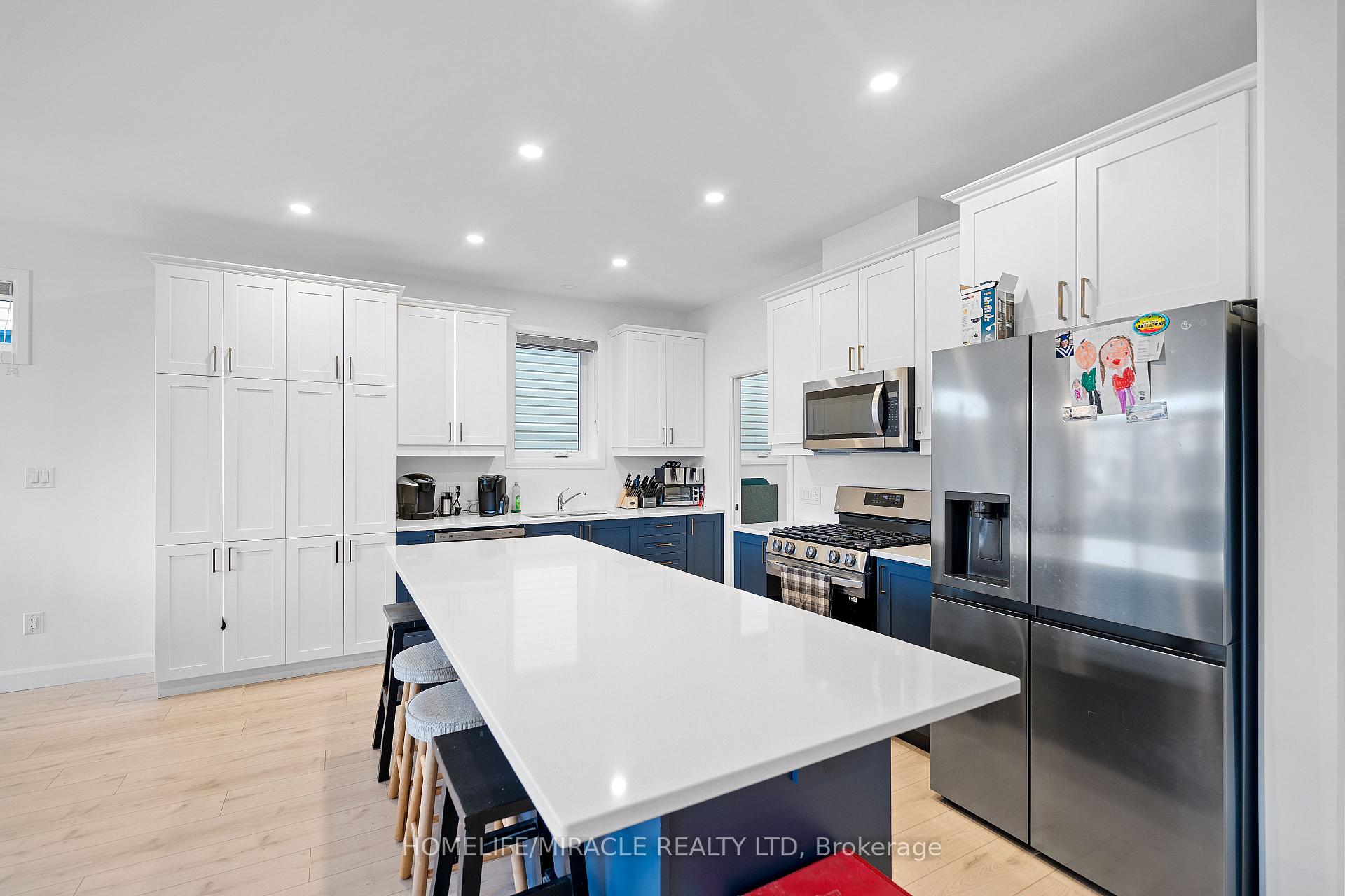 Photo 14 of 32 Walden Pond Drive, Loyalist, Amherstview — HOMEH