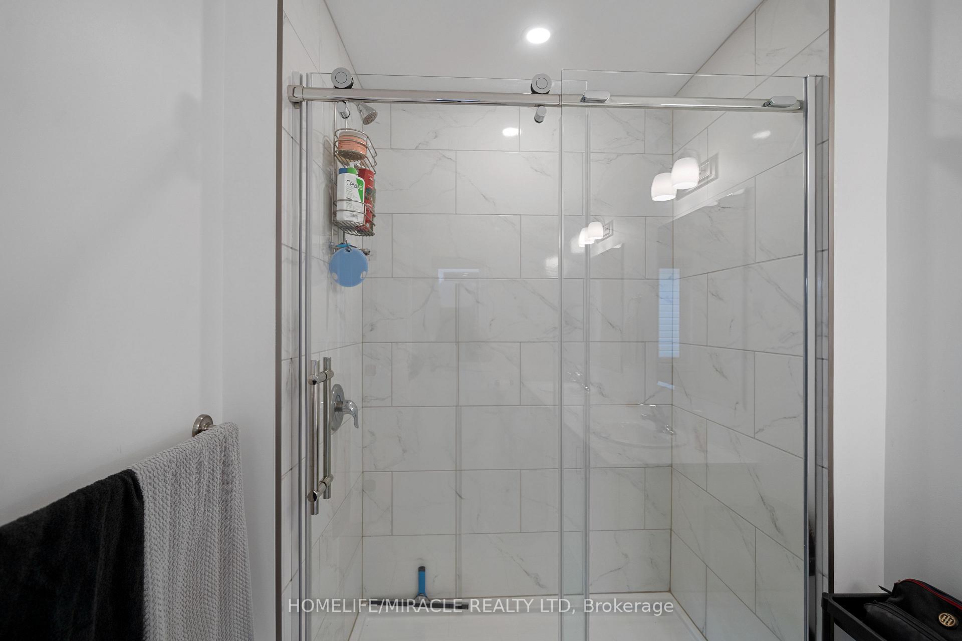 Photo 25 of 32 Walden Pond Drive, Loyalist, Amherstview — HOMEH