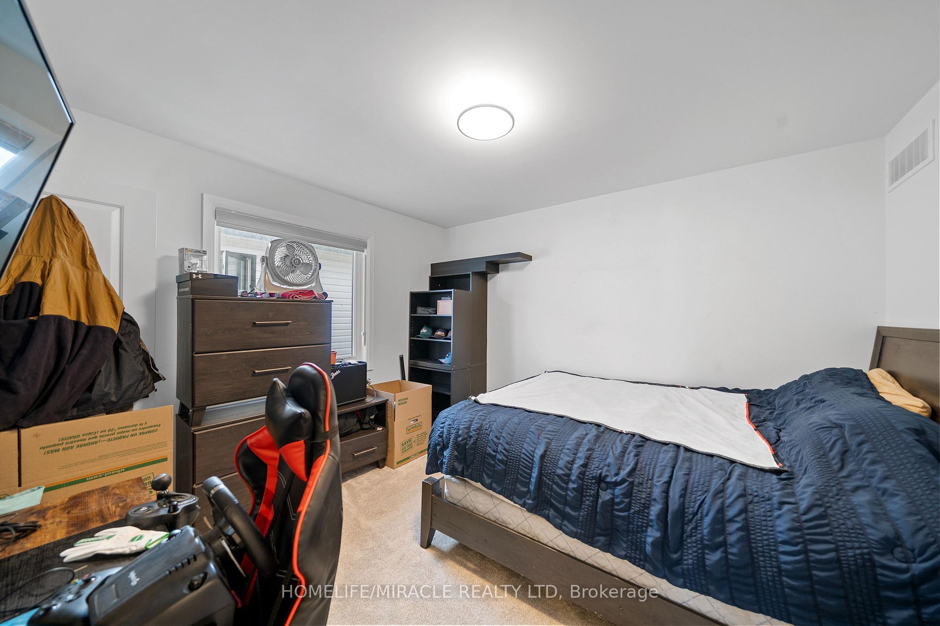 Photo 34 of 32 Walden Pond Drive, Loyalist, Amherstview — HOMEH