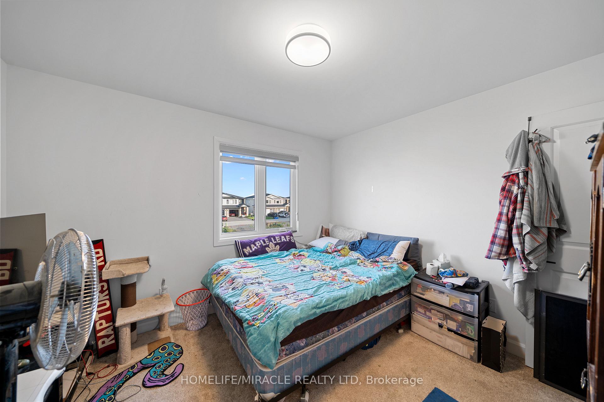Photo 35 of 32 Walden Pond Drive, Loyalist, Amherstview — HOMEH