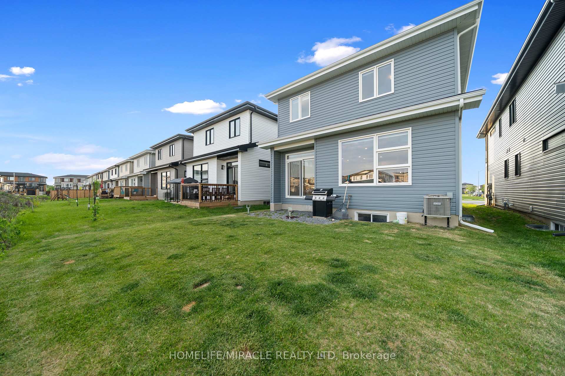 Photo 36 of 32 Walden Pond Drive, Loyalist, Amherstview — HOMEH