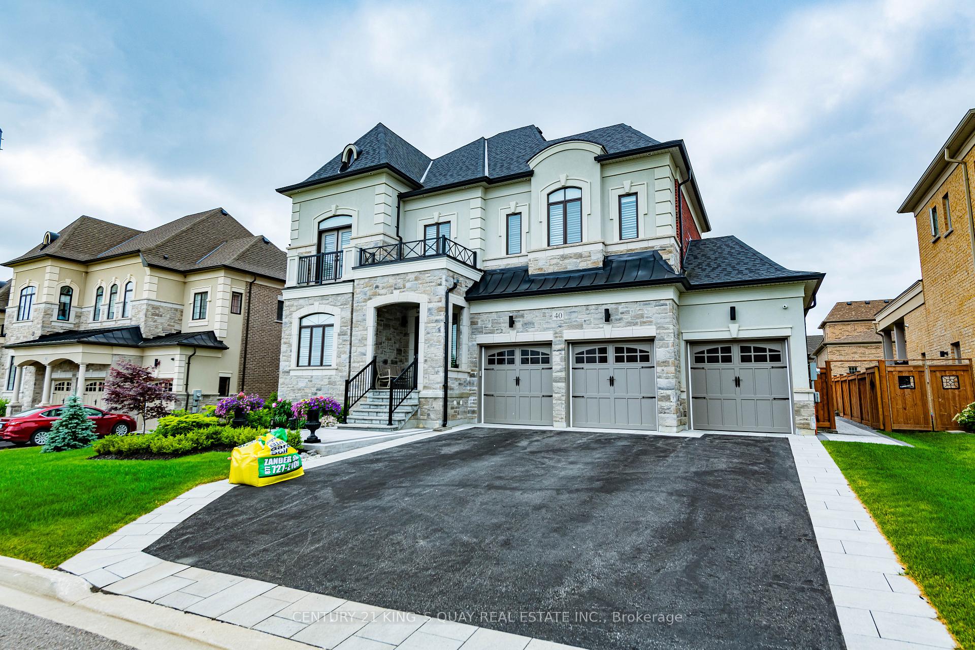 Photo 2 of 40 Elmers Lane, King, King City — HOMEH
