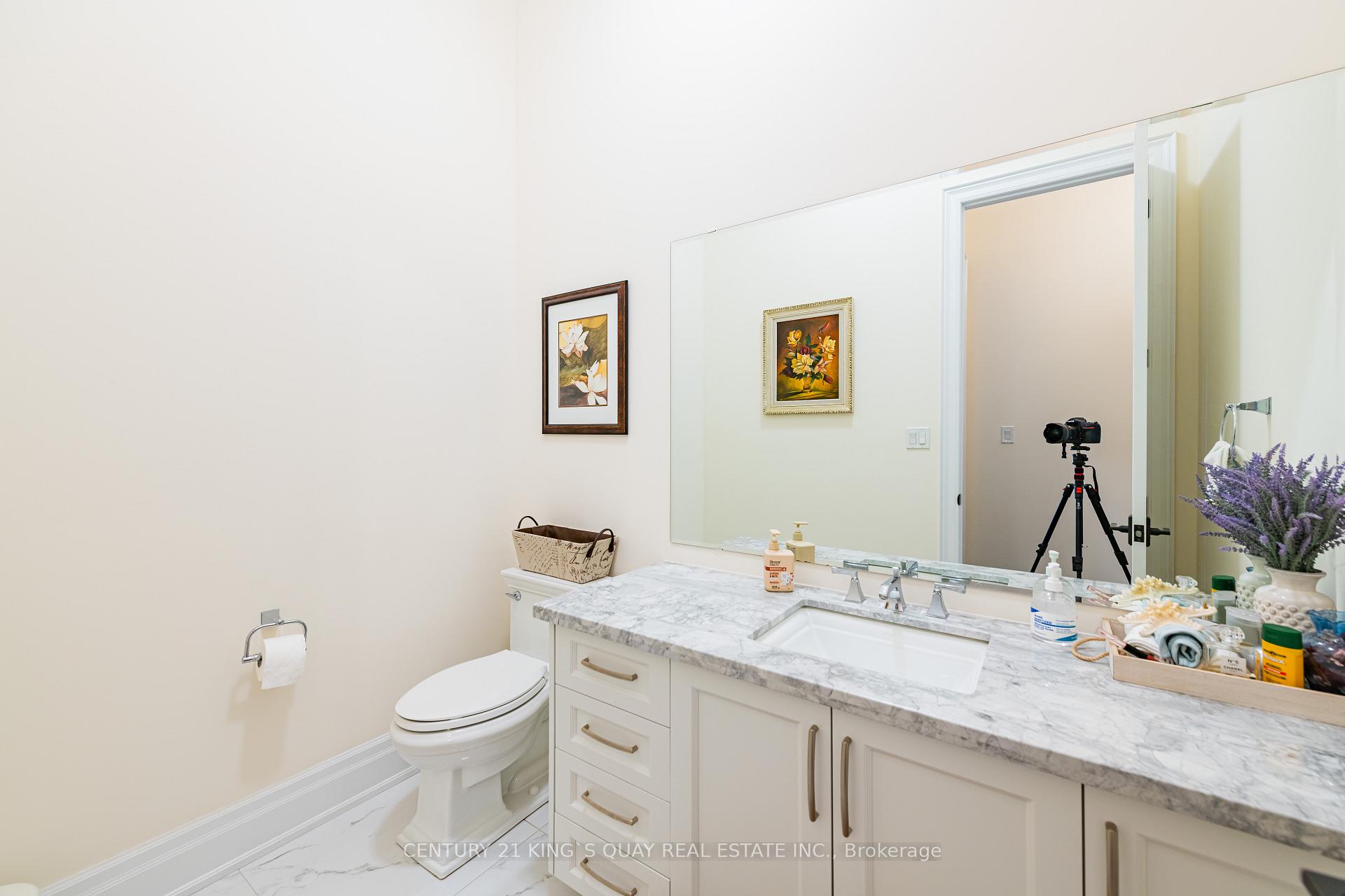 Photo 21 of 40 Elmers Lane, King, King City — HOMEH