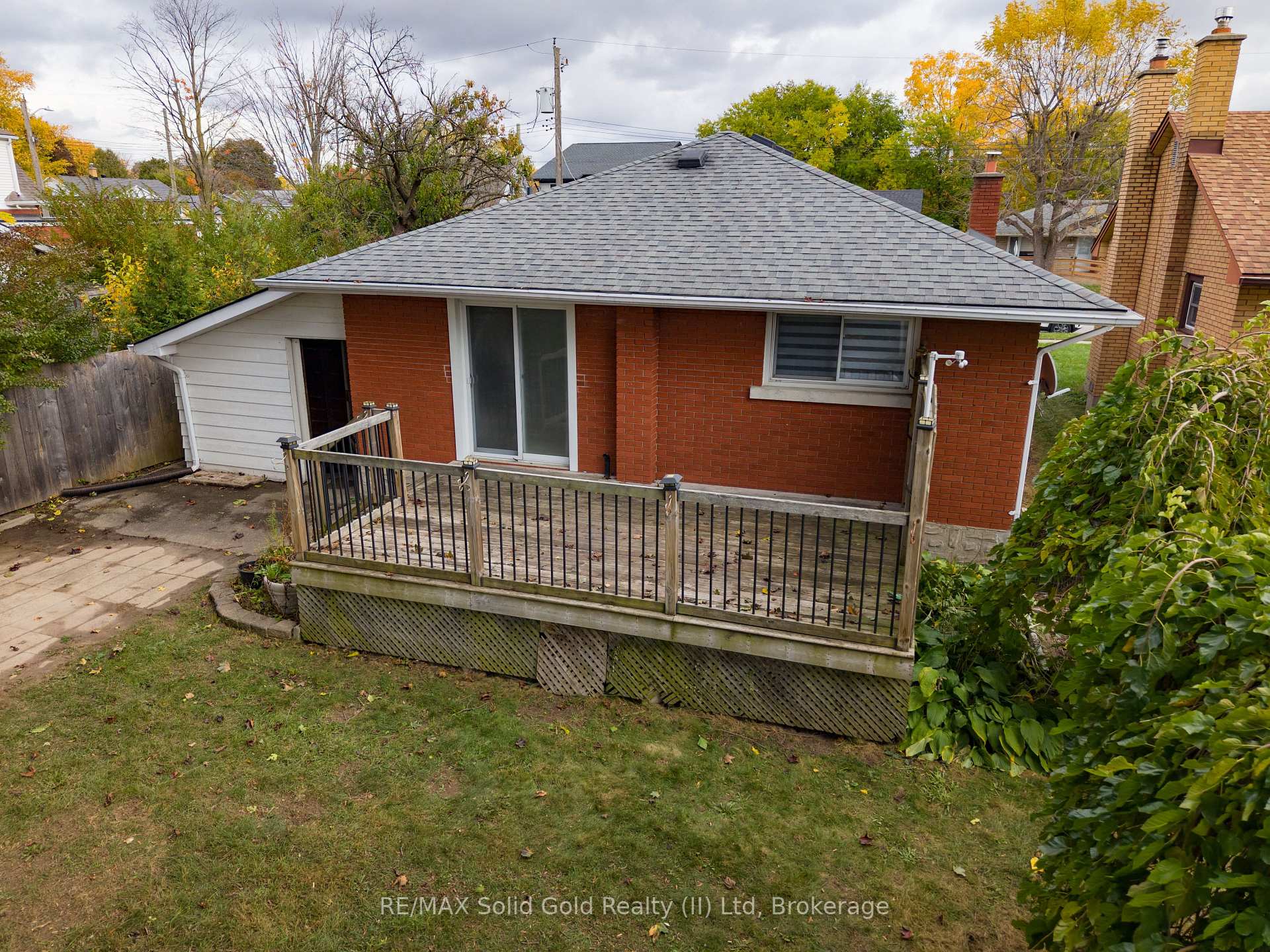 Photo 3 of 246 Eighth Avenue, Kitchener — HOMEH