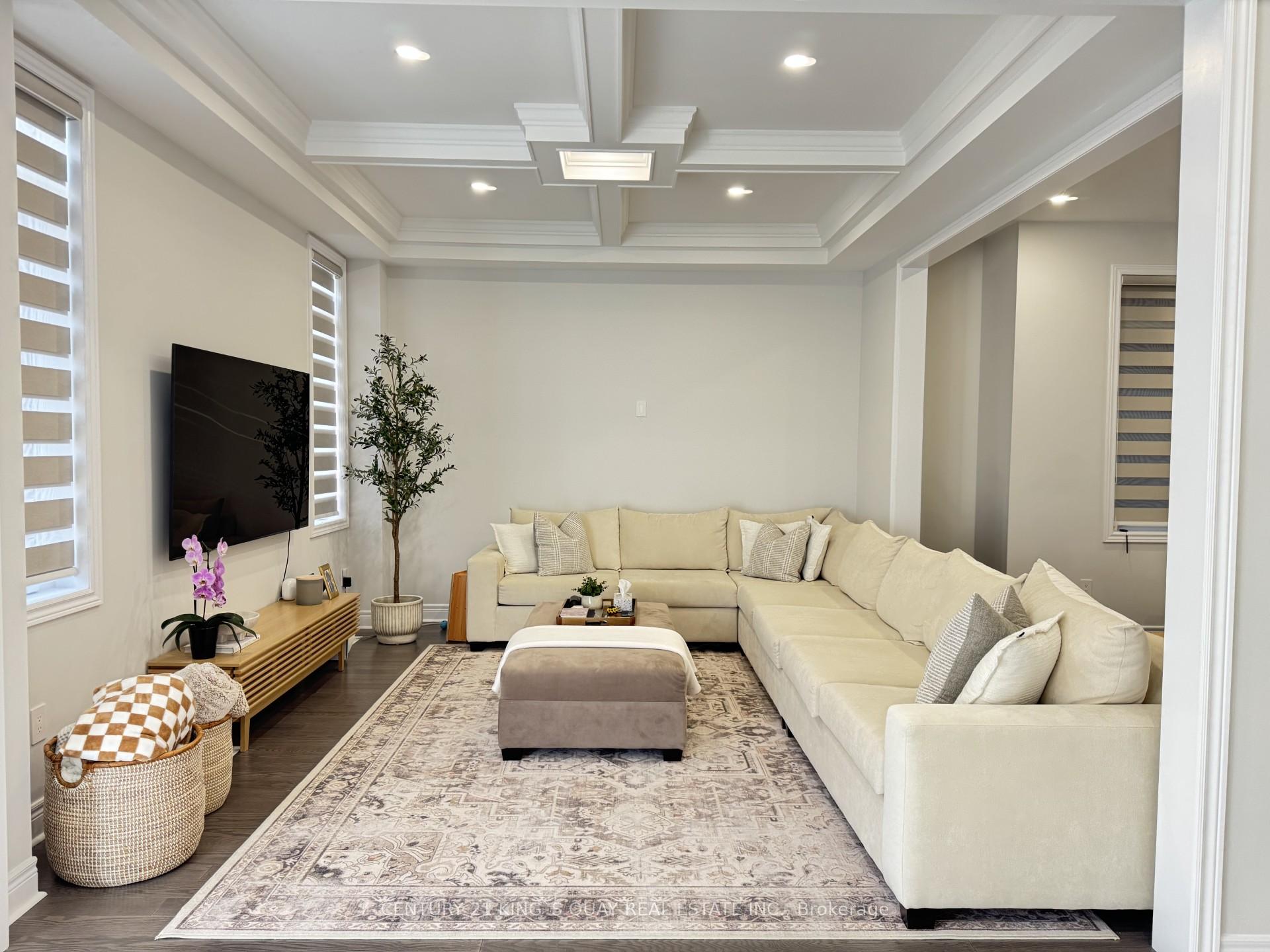 Photo 7 of 135 Jinnah Avenue, Markham, Middlefield — HOMEH