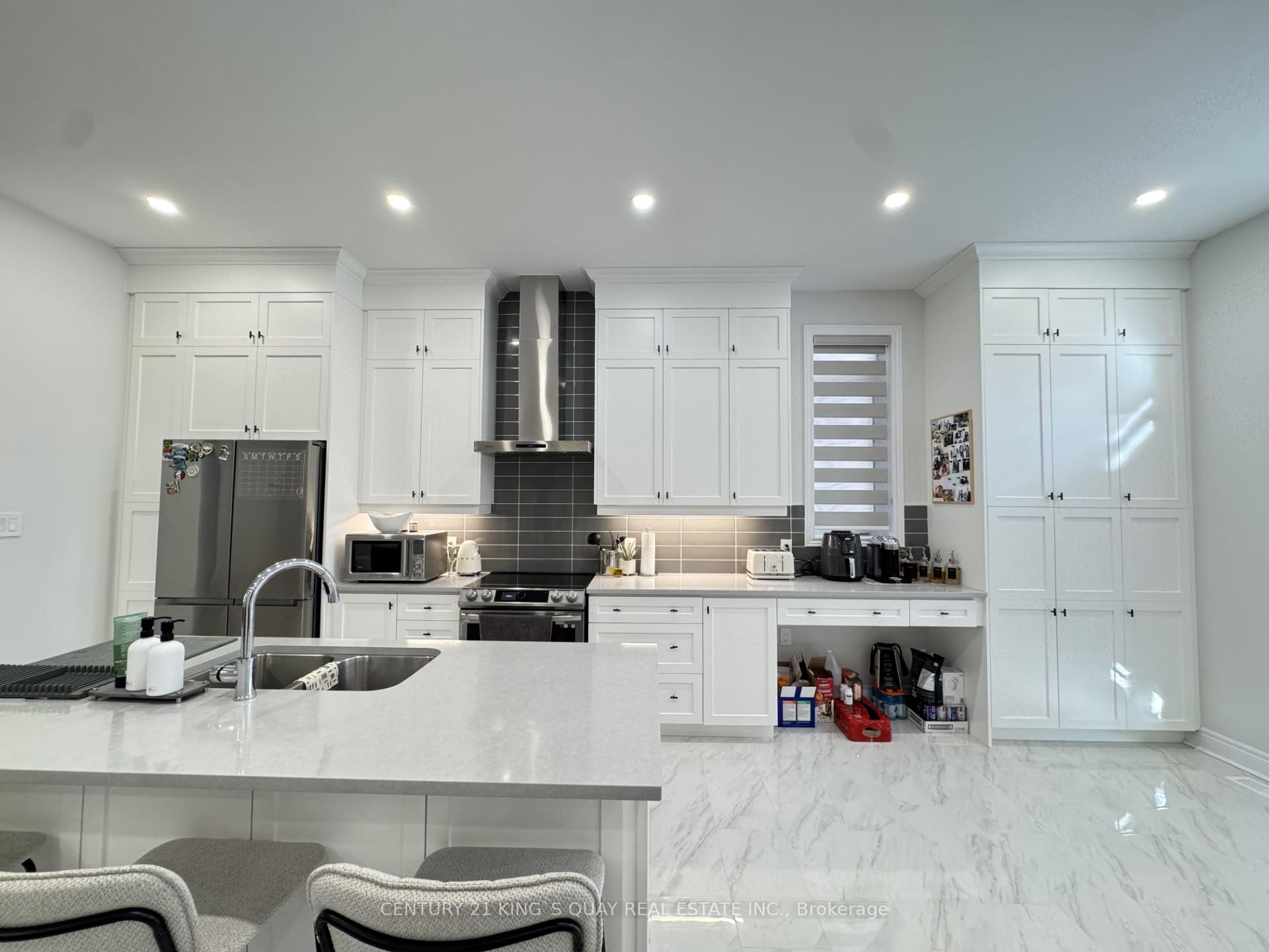 Photo 14 of 135 Jinnah Avenue, Markham, Middlefield — HOMEH