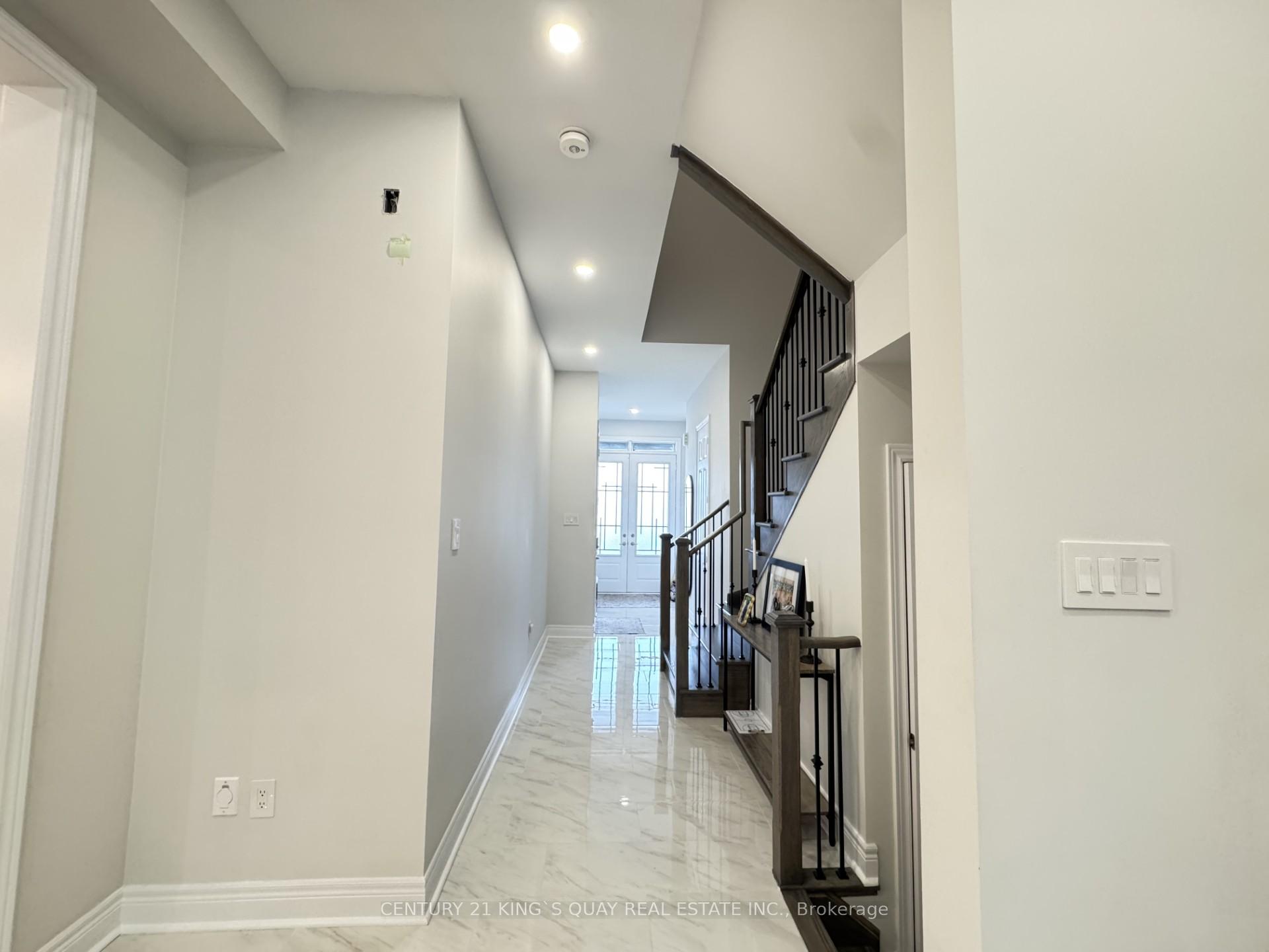 Photo 18 of 135 Jinnah Avenue, Markham, Middlefield — HOMEH