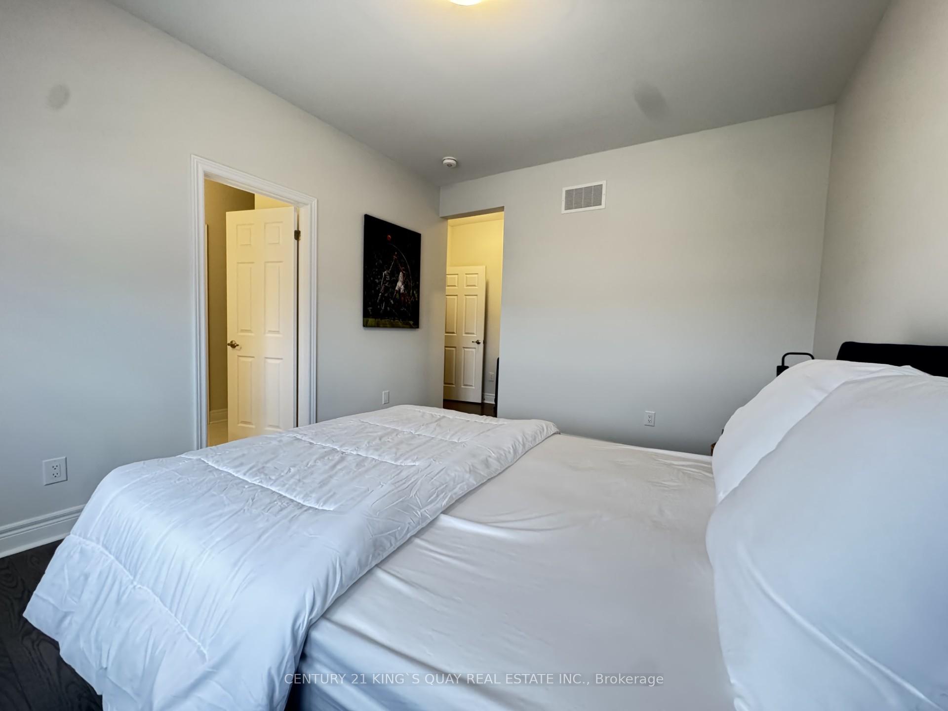 Photo 20 of 135 Jinnah Avenue, Markham, Middlefield — HOMEH