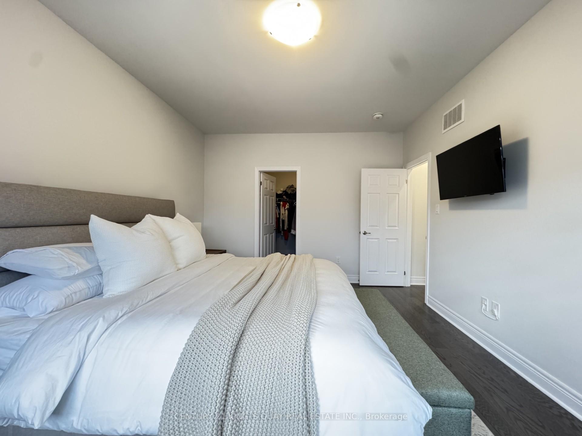 Photo 27 of 135 Jinnah Avenue, Markham, Middlefield — HOMEH