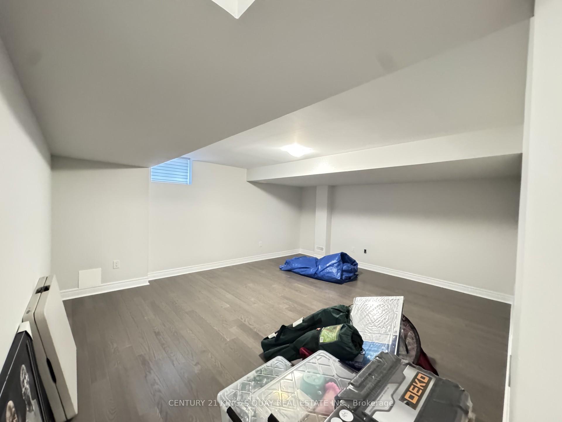 Photo 36 of 135 Jinnah Avenue, Markham, Middlefield — HOMEH