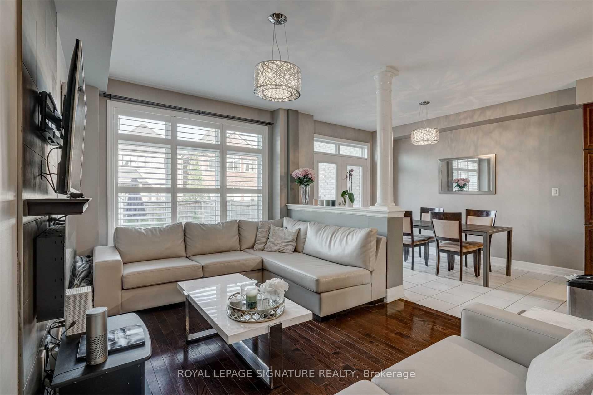 Photo 13 of 132 Alex Campbell Crescent, King, King City — HOMEH