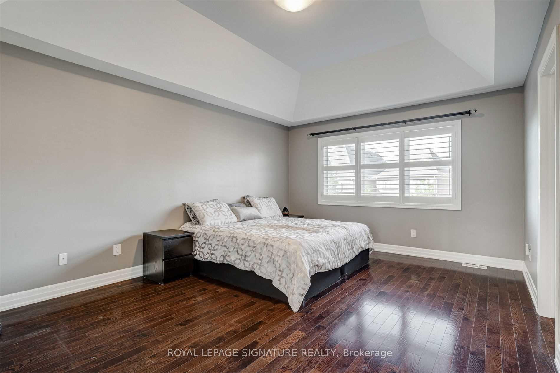 Photo 18 of 132 Alex Campbell Crescent, King, King City — HOMEH