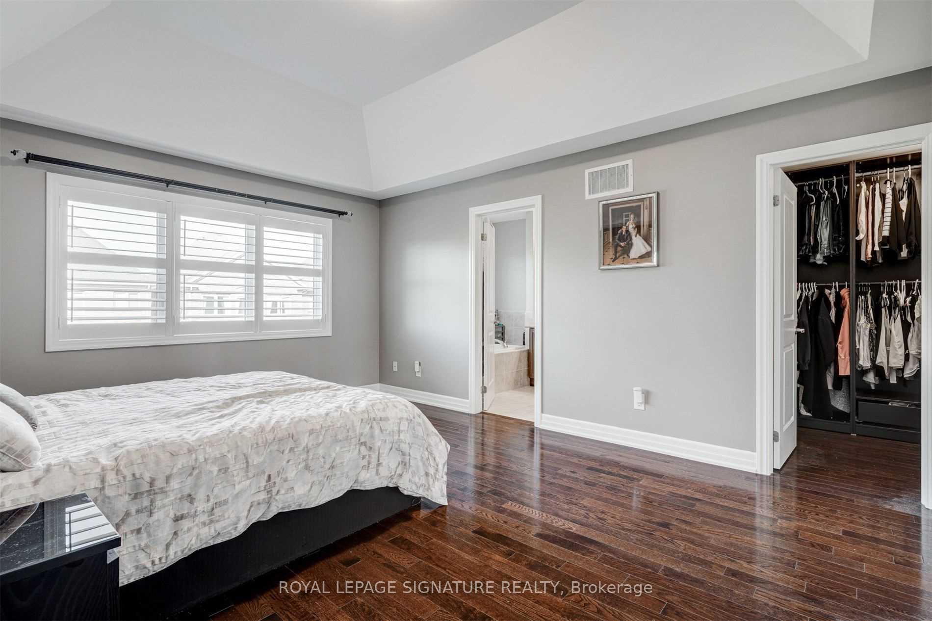 Photo 20 of 132 Alex Campbell Crescent, King, King City — HOMEH