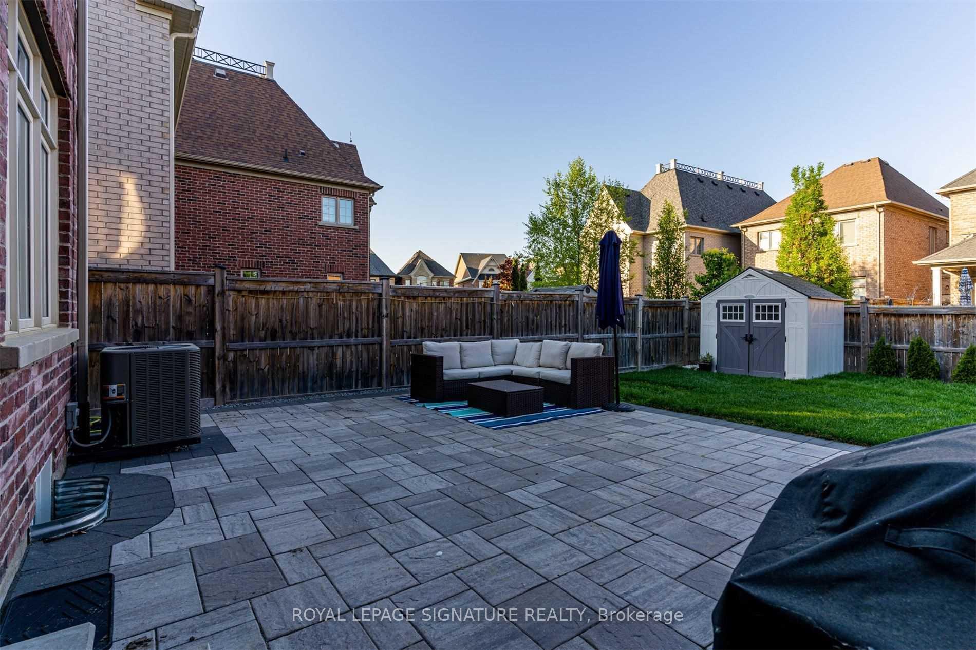 Photo 34 of 132 Alex Campbell Crescent, King, King City — HOMEH