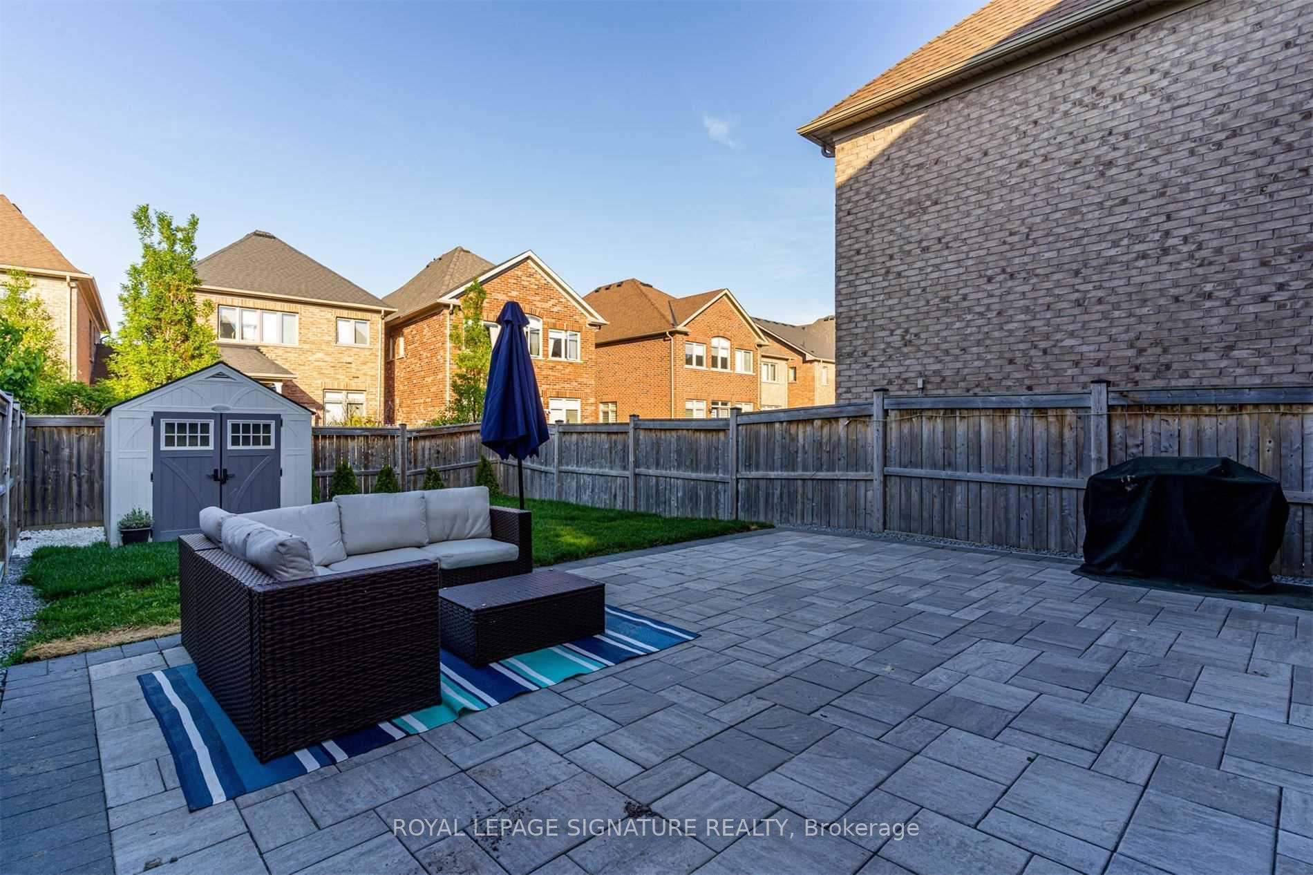 Photo 35 of 132 Alex Campbell Crescent, King, King City — HOMEH