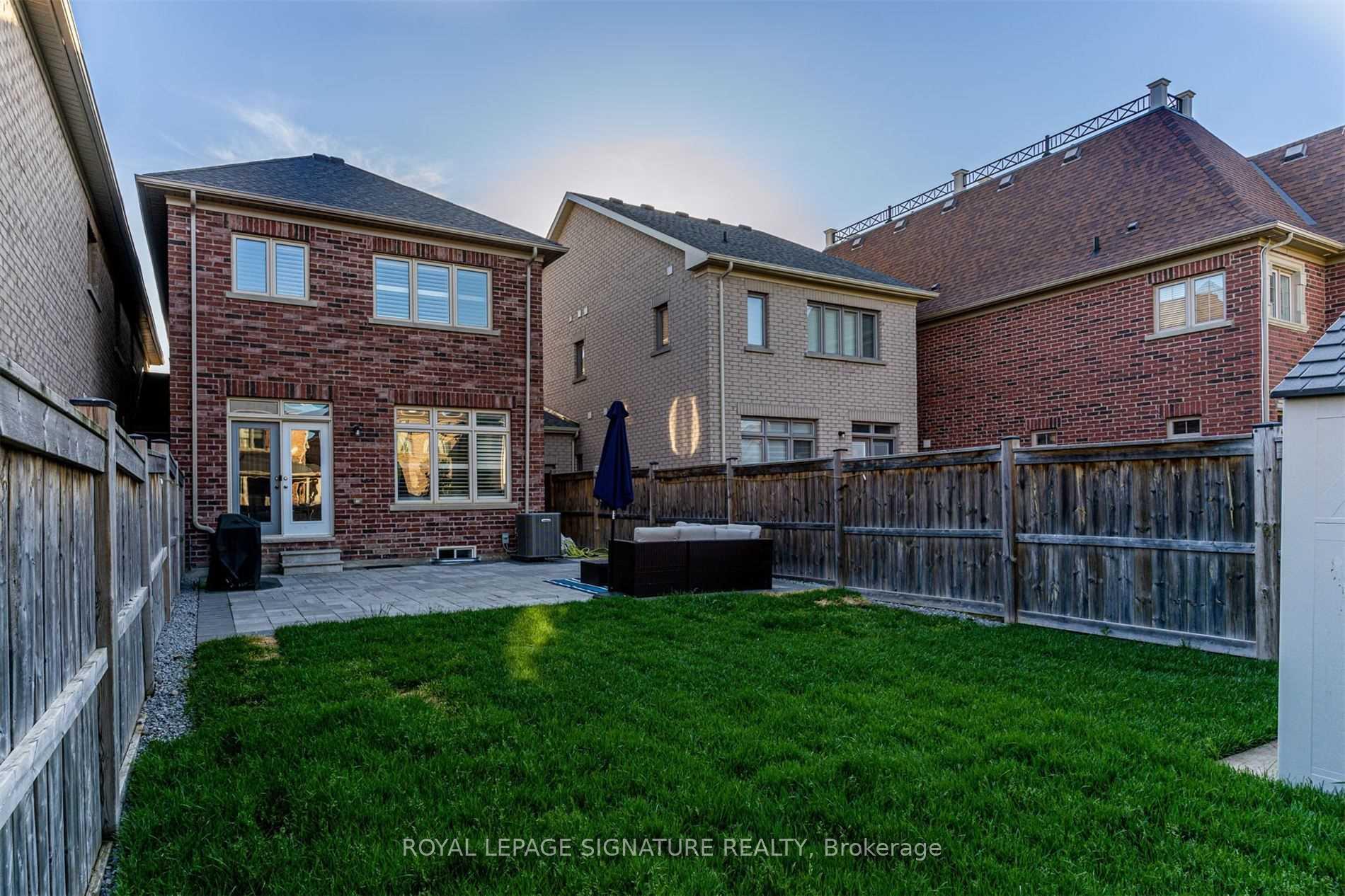 Photo 37 of 132 Alex Campbell Crescent, King, King City — HOMEH