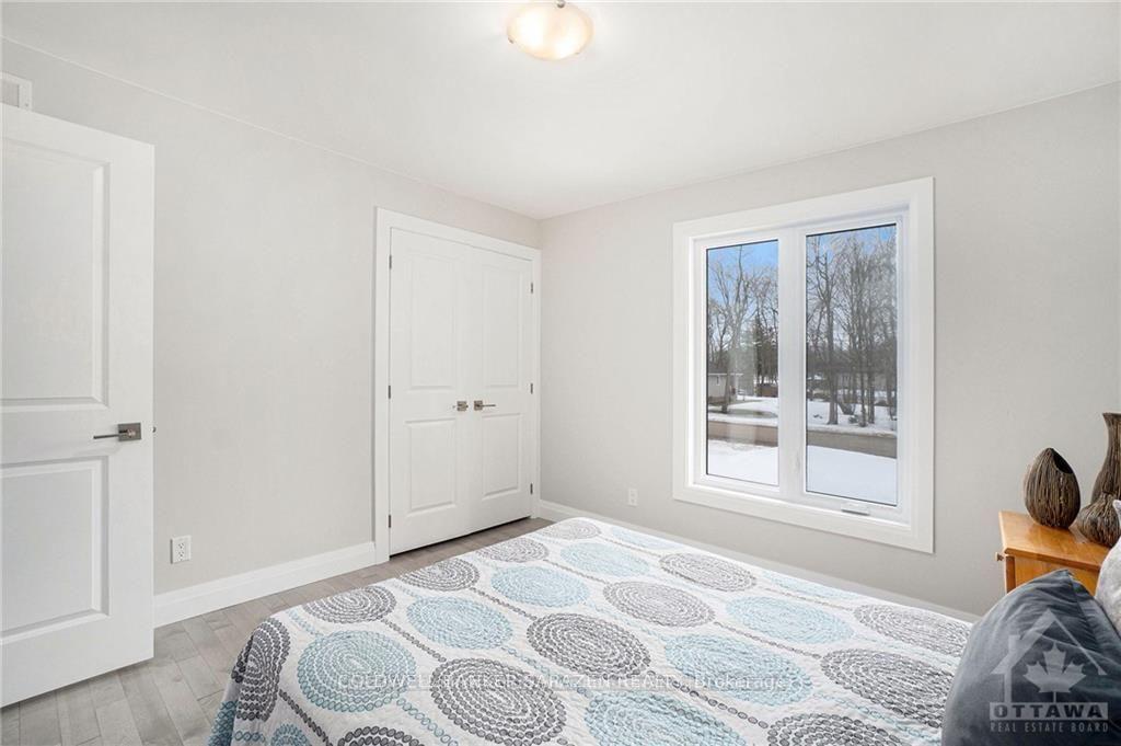 Photo 12 of 902 Munro Drive, McNab/Braeside, Mcnab/Braeside Twps — HOMEH