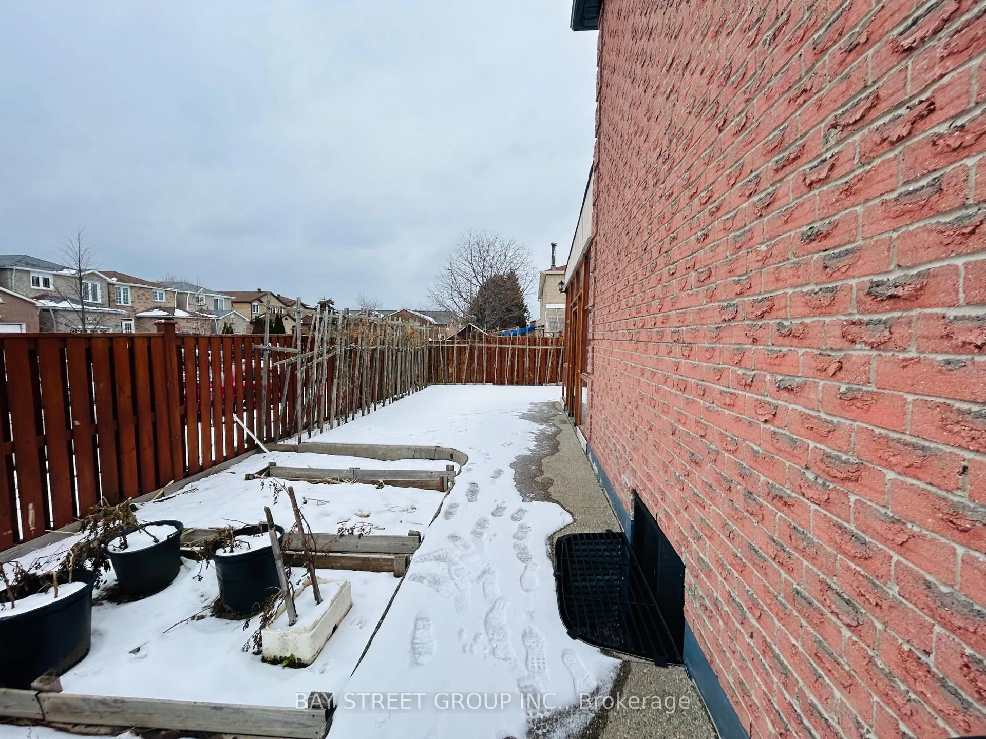 Photo 24 of 52 Rosseter Road, Markham, Middlefield — HOMEH
