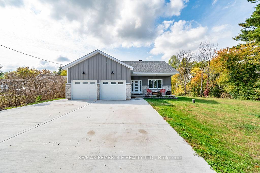 Photo 1 of 590 Schwan Road, Laurentian Valley — HOMEH