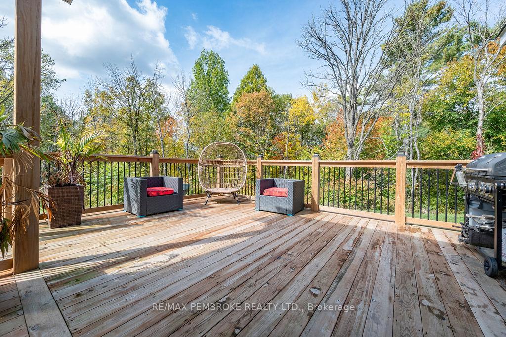 Photo 5 of 590 Schwan Road, Laurentian Valley — HOMEH