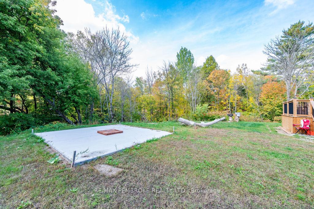 Photo 7 of 590 Schwan Road, Laurentian Valley — HOMEH