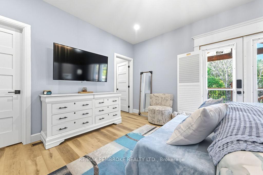 Photo 14 of 590 Schwan Road, Laurentian Valley — HOMEH