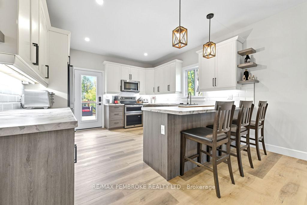 Photo 24 of 590 Schwan Road, Laurentian Valley — HOMEH