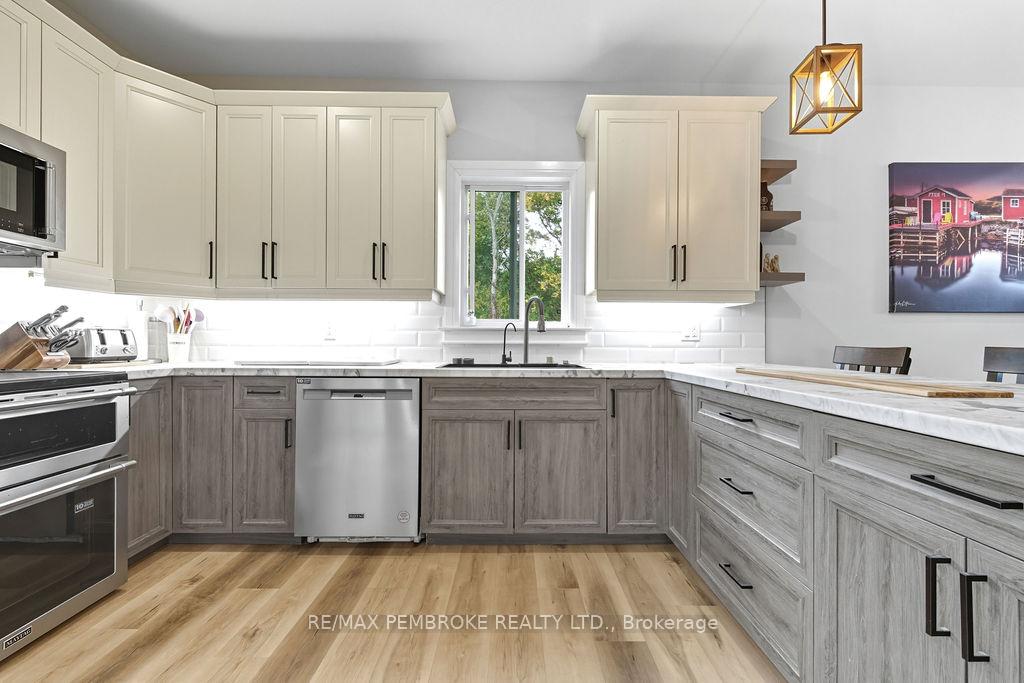 Photo 26 of 590 Schwan Road, Laurentian Valley — HOMEH