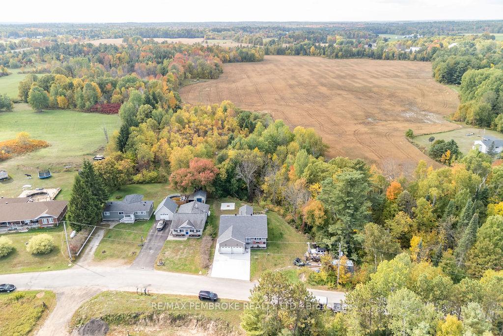 Photo 46 of 590 Schwan Road, Laurentian Valley — HOMEH