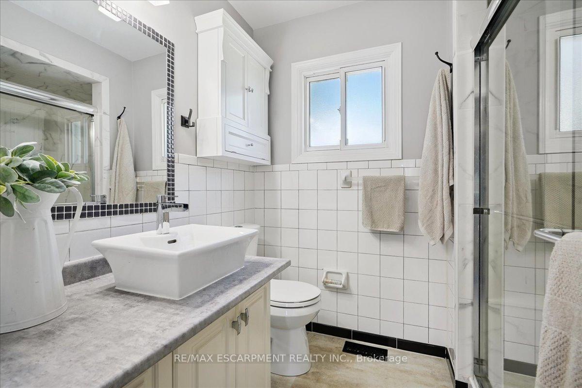 Photo 26 of 4965 Alexandra Avenue, Lincoln, Beamsville — HOMEH