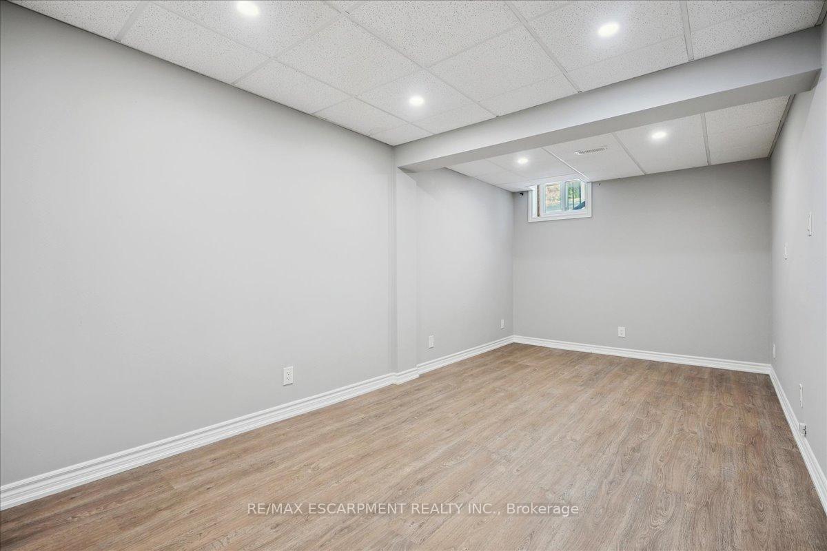 Photo 33 of 4965 Alexandra Avenue, Lincoln, Beamsville — HOMEH