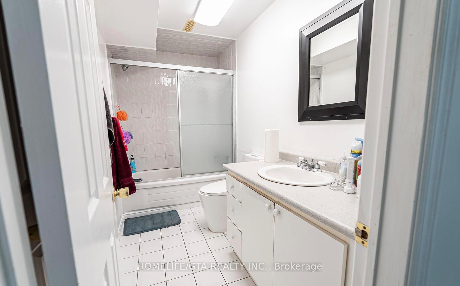 Photo 10 of 27 Randall Avenue, Markham, Milliken Mills East — HOMEH