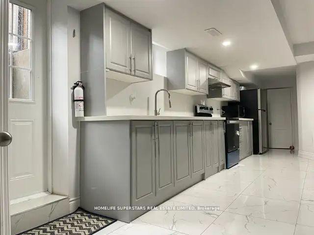 Front of Unit Lower, 52 Deepcoral Court