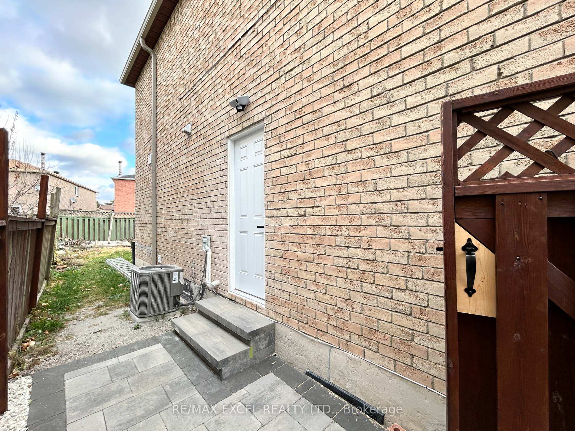 Photo 6 of Unit BSMT, 48 Karen Miles Crescent, Markham, Middlefield — HOMEH